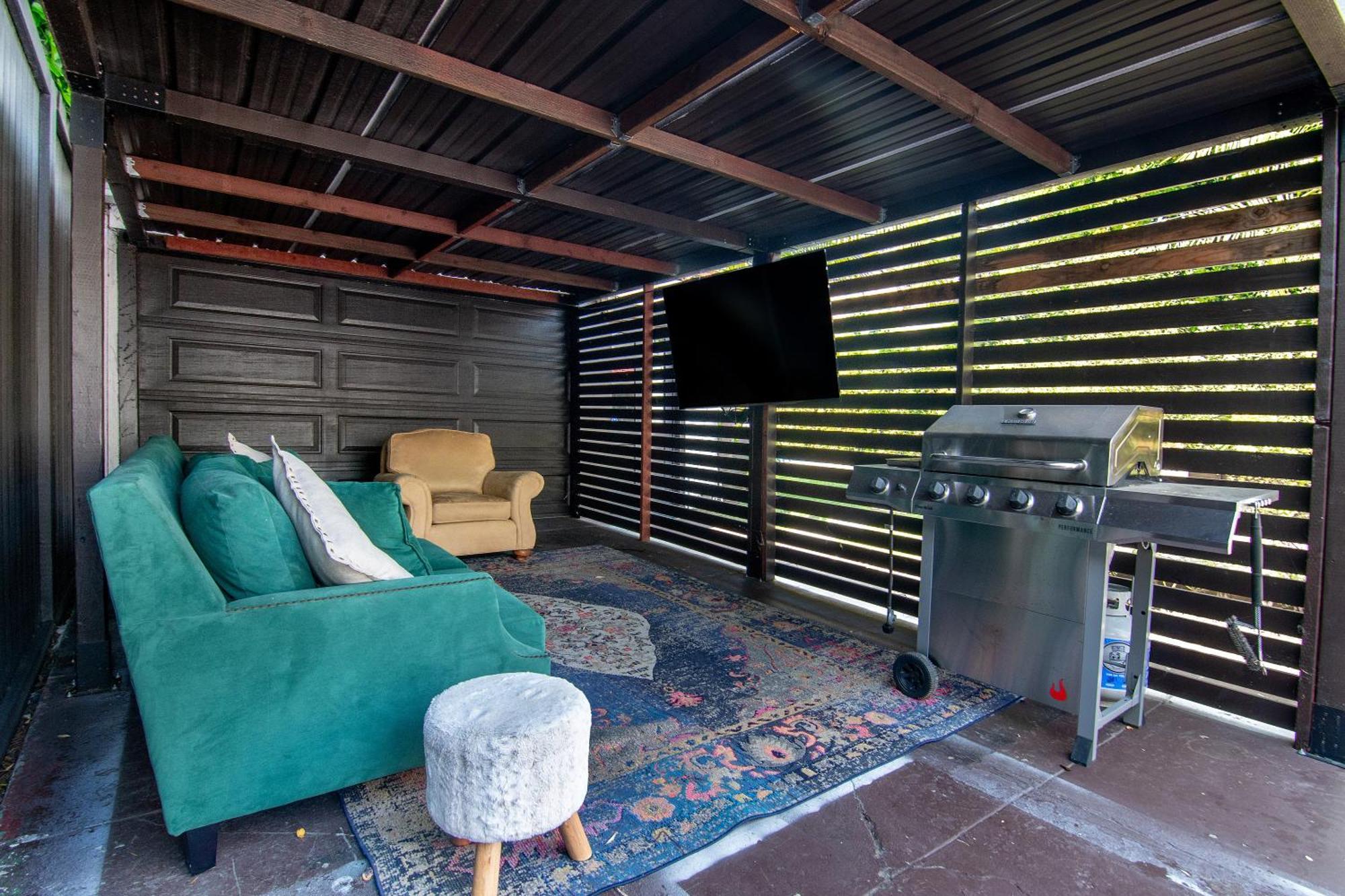 Beautiful Large 3 Bedroom 2 Bath Pool And Jacuzzi * Los Angeles