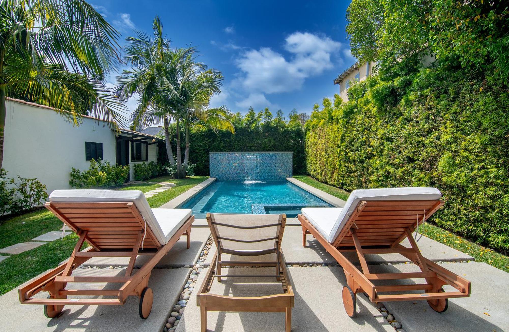 Villa Beautiful Large 3 Bedroom 2 Bath Pool And Jacuzzi